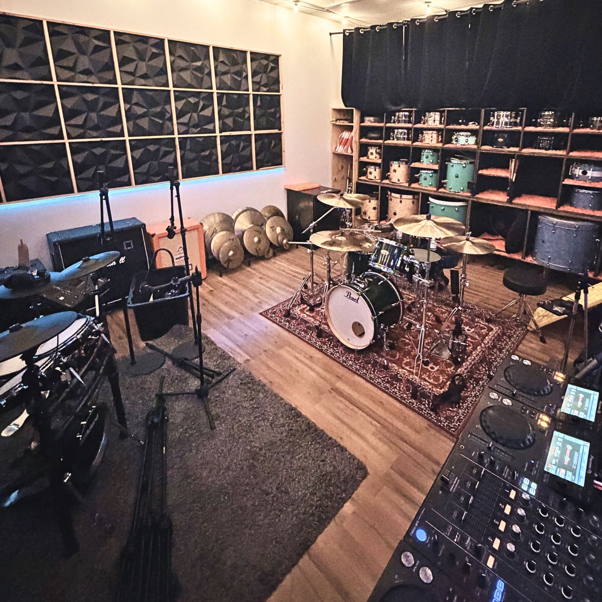 Live Room 2